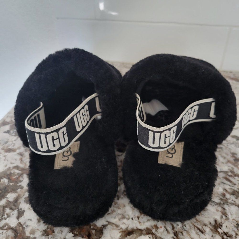 UGG Fluff Yeah Slides size 4 - Picture 4 of 10